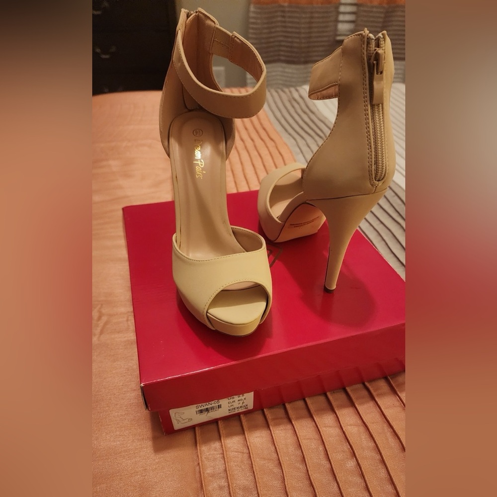Women's Ankle Strap Back Zipper Peep Toe High Heel Platform Pump Shoes